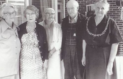hesterspencer.jpg
I took this picture in the late 1970's of Hester (Spencer) Spencer, Viola (Richardson) Spencer, Blannie (Spencer) Sturgill. Blake Spencer, and Wave (Spencer) Spencer.
Courtesy of Eleanor Jo Cox [email]ejcox@naxs.com[/email]
