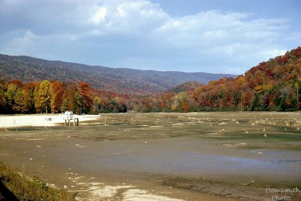 hmlake101963.jpg
OCTOBER 1963...HUNGRY MOTHER LAKE MINUS THE LAKE.  Courtesy of Don Smith [email]dsmith1043@comcast.net[/email]

 
