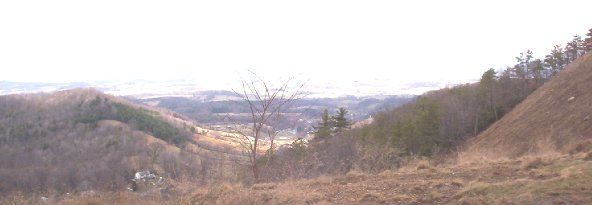 holstonvalley1.jpg
Another view from Skull's Gap of the Holston River Valley.  Photo by Jeff Weaver, winter 2003.

