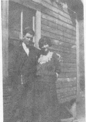 jonesbryanr4.jpg
Jack Jones is shown on the left, the person on the right is unknown.   Courtesy of Viola Shenton [email]shentons@thevillages.net[/email]
