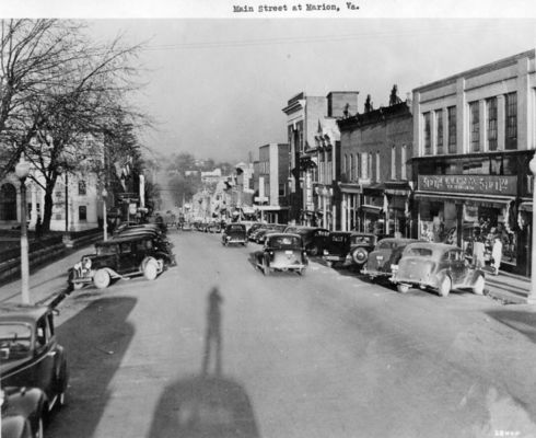 marionmainstreet.jpg
This photo is from the late 1930s or early 1940s
