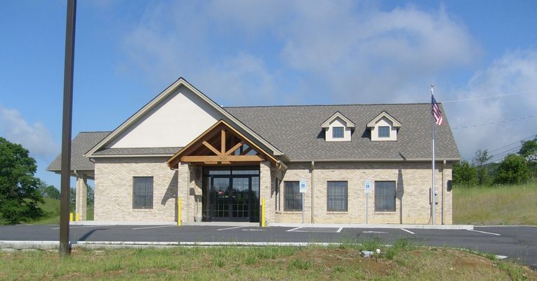 Whitetop - Bank of Grayson
Click [url=http://www.graysonnationalbank.com/]here[/url] for their website.  Photo by Jeff Weaver, June 6, 2007.
