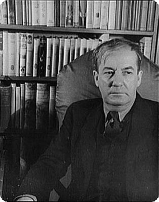 sherwoodanderson.jpg
Famous author who had a home at Troutdale from mid-1920s until his death in 1941.  Photo from the Library of Congress.
