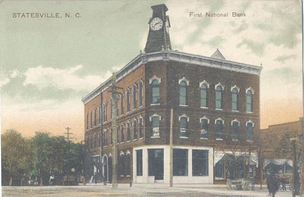 statesvillebank1909.jpg
This is a 1909 postcard.
